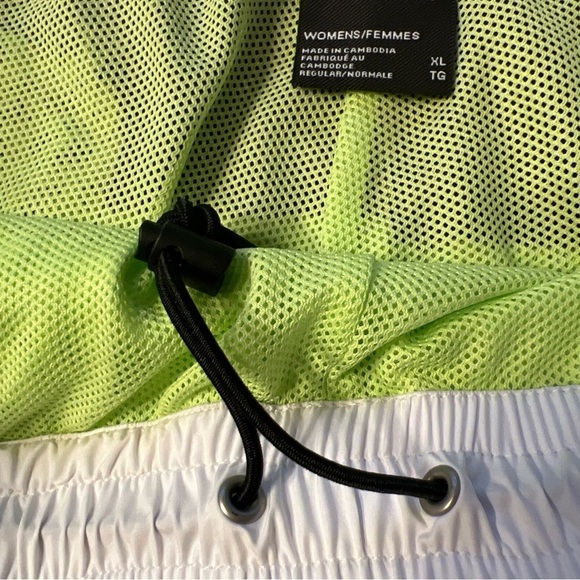 NWT The North Face Shorts Women's XL Hydrenaline Windwall 🔥🔥 (V) - Picture 5 of 8